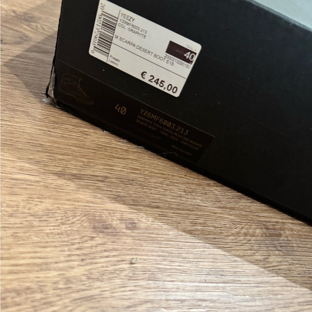 Yeezy Graphite Boot - Picture 5 of 5